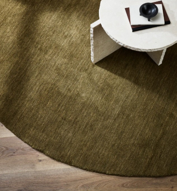 Luxurious Sandringham Moss Round Floor Rug – Elegant & Cozy
