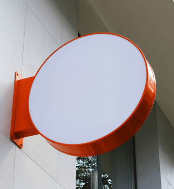 High-Quality Signage Materials: Vinyl, Mesh & More for Business