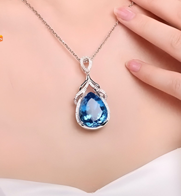Elegance & Energy: Stunning Crystal Necklaces for Every Occasion